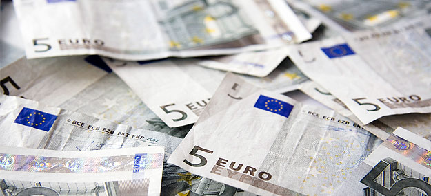 Jó ötlet-e a nyilvános fizetés? Érvek és ellenérvek.