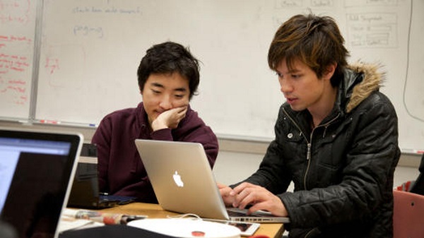 30 felett senkit; életkor szerinti diszkrimináció az IT szakmában